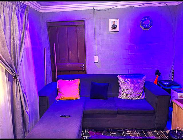2 BEDROOM HOUSE FOR SALE IN TSHEPONG